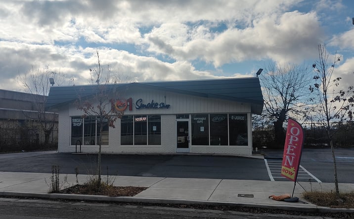 Pictures of Retail property located at 716 E M L King Blvd, Chattanooga, TN 37403 for lease - image #1