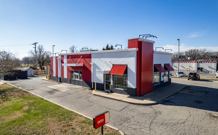 Pictures of Retail, Restaurant property located at 2003 W Central Ave, El Dorado, KS 67042 for lease - image #1