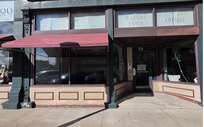 Pictures of Retail, Office, Special Purpose property located at 121 W Water St, Sandusky, OH 44870 for lease - image #1