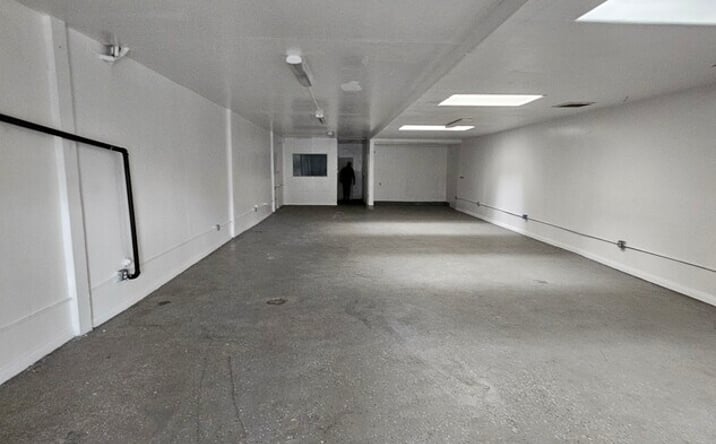 Pictures of Retail property located at 3616 W Jefferson Blvd, Los Angeles, CA 90016 for lease - image #1