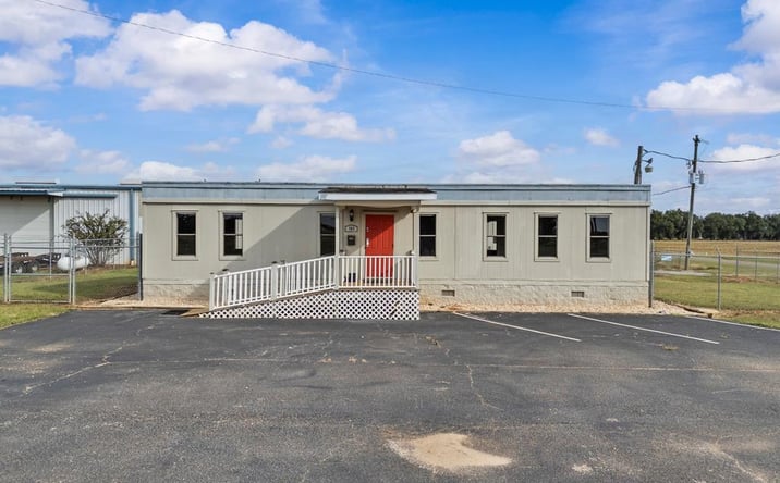 Pictures of Office, Retail property located at 4200 Us Hwy 82, Dawson, GA 39842 for lease - image #1