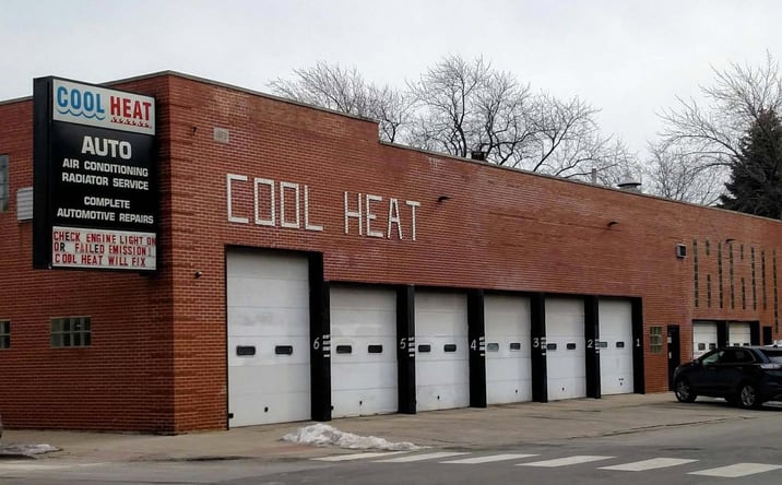Pictures of Retail, Industrial property located at 2859 W Montrose Ave, Chicago, IL 60618 for lease - image #1