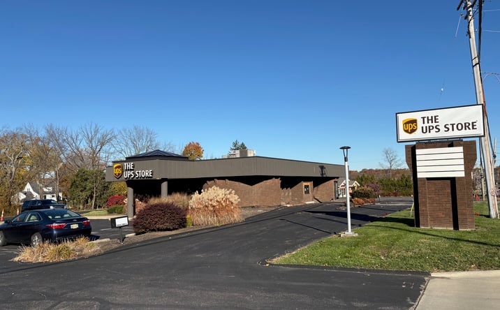Pictures of Retail property located at 1394 S Cleveland Massillon Rd, Akron, OH 44321 for lease - image #1