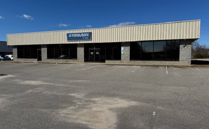 Pictures of Industrial property located at 404 Chicago Dr, Fayetteville, NC 28306 for lease - image #1