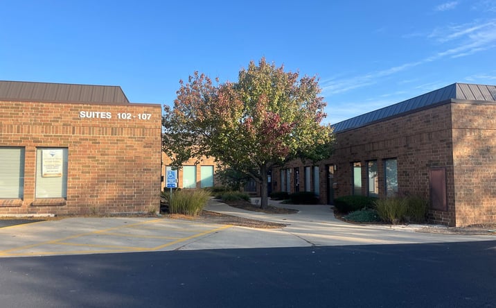 Pictures of Office property located at 10 W. Phillip Road, Vernon Hills, IL 60061 for lease - image #1