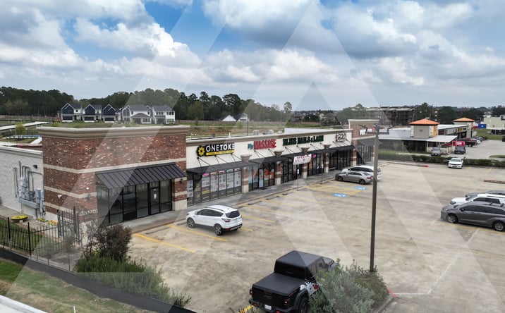 Pictures of Retail property located at 18024 Hwy 105 W, Montgomery, TX 77356 for lease - image #1