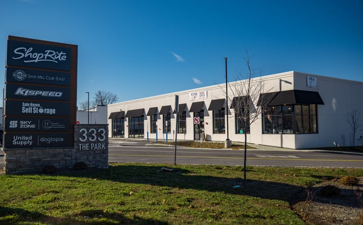 Pictures of Retail, Restaurant property located at 383 N Bedford Rd, Mount Kisco, NY 10549 for lease - image #1
