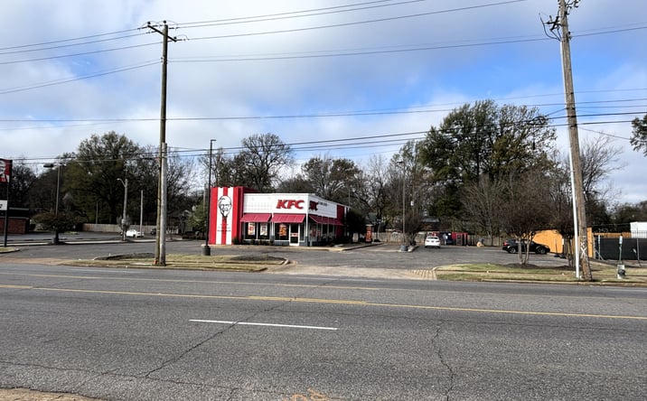 Pictures of Retail, Restaurant property located at 727 S Highland St, Memphis, TN 38111 for lease - image #1