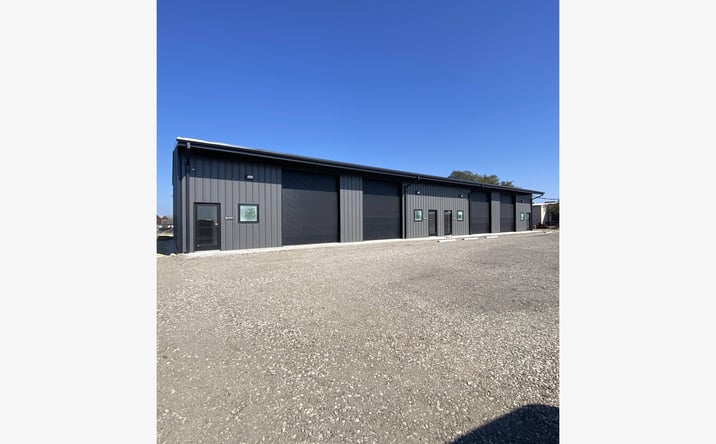 Pictures of Retail, Office, Industrial property located at 2638 Business Loop 181 N, Floresville, TX 78114 for lease - image #1