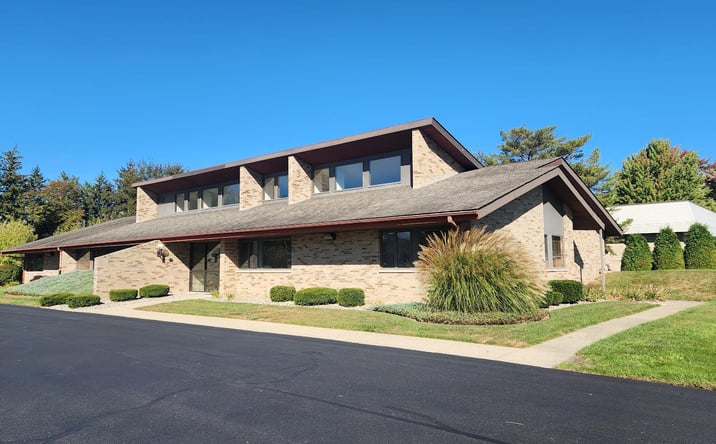 Pictures of Office property located at 155 Plymouth Dr, Saginaw, MI 48638 for lease - image #1