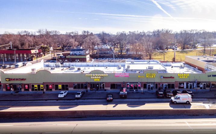 Pictures of Restaurant, Retail, Office property located at 10919 Shawnee Mission Pkwy, Shawnee, KS 66203 for lease - image #1