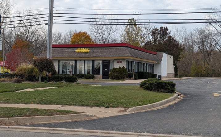 Pictures of Retail property located at 1225 N Main St, Adrian, MI 49221 for lease - image #1