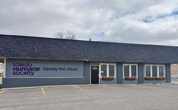 Pictures of Office property located at 835 East Broadway Street, Toledo, OH 43605 for lease - image #1