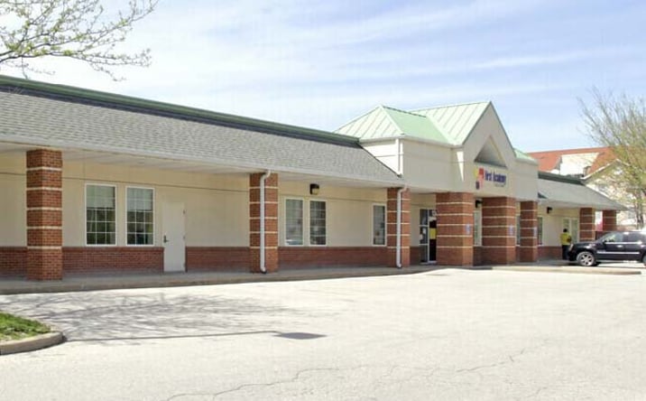 Pictures of Retail property located at 13601 Riverport Dr, Maryland Heights, MO 63043 for lease - image #1