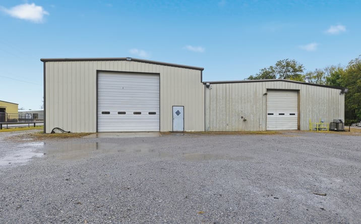 Pictures of Industrial property located at 654 W 138th St, Glenpool, OK 74033 for lease - image #1