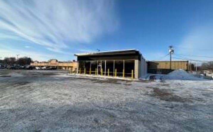 Pictures of Retail property located at 1411 S University Dr, Fargo, ND 58103 for lease - image #1