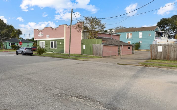 Pictures of Restaurant property located at 712 7th St, Galveston, TX 77550 for lease - image #1