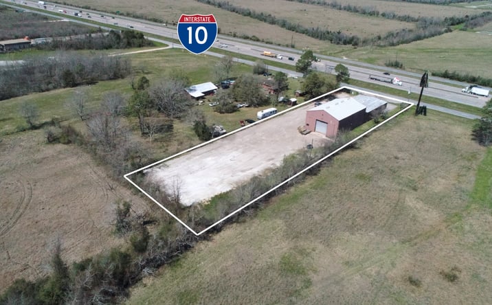 Pictures of Industrial property located at 7108 East Freeway, Baytown, TX 77521 for lease - image #1