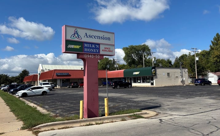 Pictures of Retail, Office property located at 10940-10950 W Capitol Drive, Wauwatosa, WI 53222 for lease - image #1