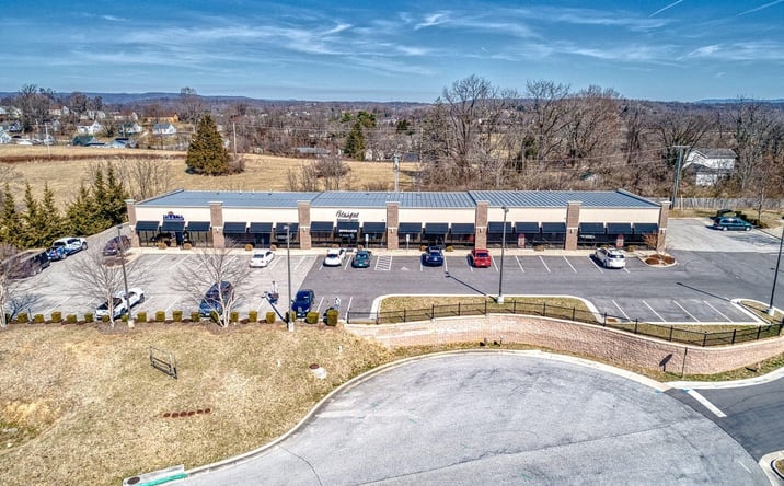 Pictures of Retail, Office property located at 6121 Warren Newcomb Dr, Fairlawn, VA 24141 for lease - image #1
