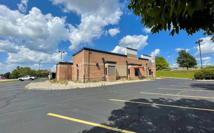 Pictures of Retail, Restaurant property located at 1100 NE Douglas St, Lee's Summit, MO 64086 for lease - image #1