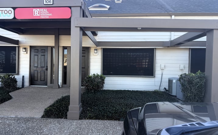 Pictures of Office property located at 17300 Saturn Ln, Houston, TX 77058 for lease - image #1