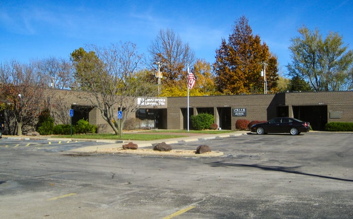 Pictures of Office property located at 900 N Tyler Rd, Wichita, KS 67212 for lease - image #1