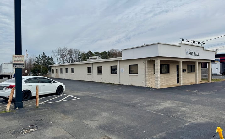 Pictures of Office, Retail property located at 6161 E Independence Blvd, Charlotte, NC 28212 for lease - image #1