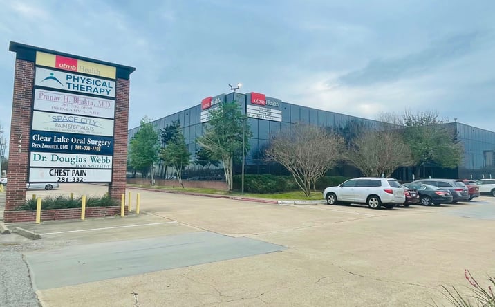 Pictures of Office property located at 17448 Highway 3, Webster, TX 77598 for lease - image #1