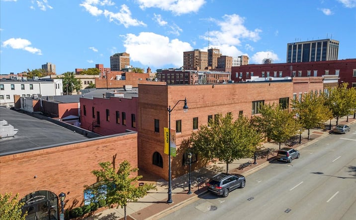 Pictures of Office property located at 217 E Monroe St, Springfield, IL 62701 for lease - image #1
