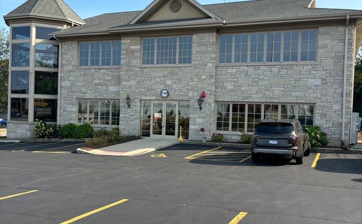 Pictures of Office property located at 739 North Avenue, Glendale Heights, IL 60137 for lease - image #1
