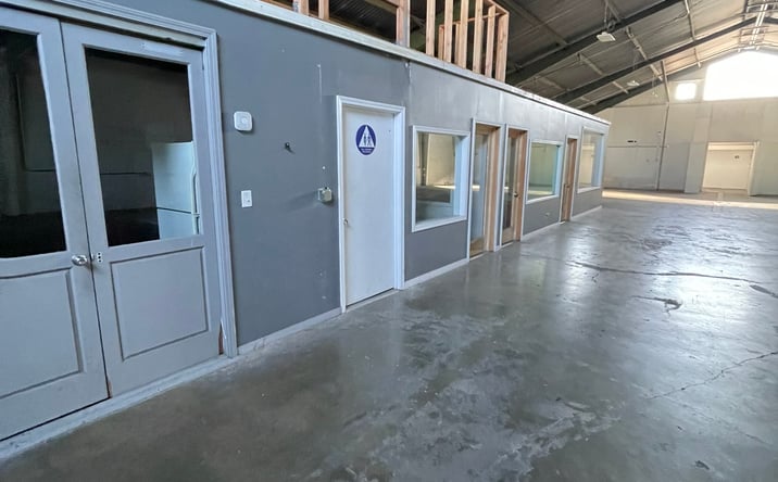 Pictures of Industrial property located at 855 29th St, Oakland, CA 94608 for lease - image #1