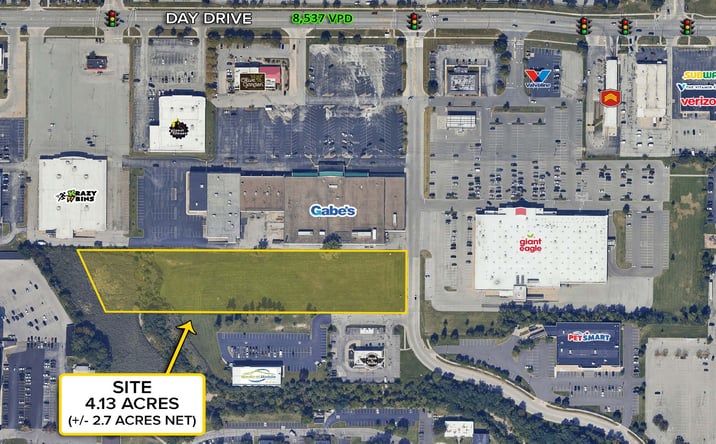 Pictures of Land property located at 6942 Ridge Rd, Parma, OH 44129 for lease - image #1