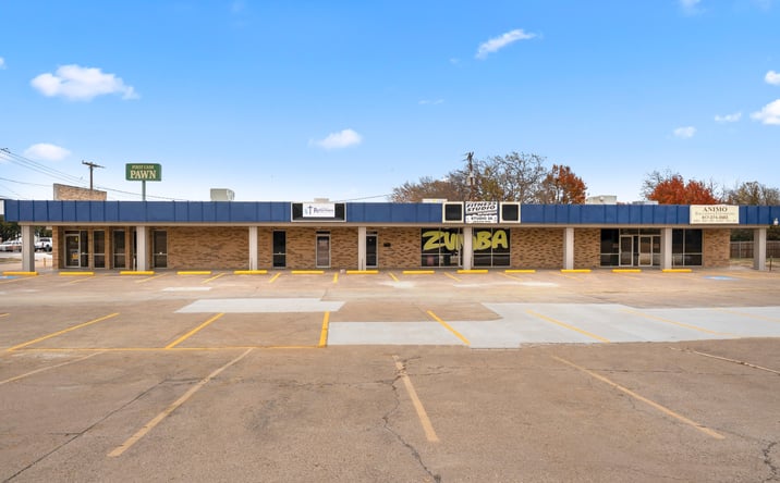 Pictures of Retail, Office property located at 4632 Denton Hwy, Haltom City, TX 76117 for lease - image #1