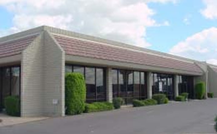 Pictures of Industrial property located at 2968 W. Thomas Road, Phoenix, AZ 85017 for lease - image #1