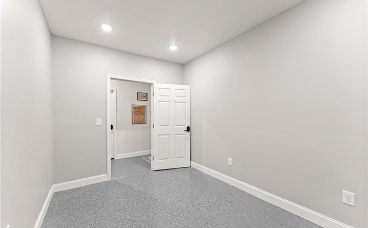 Pictures of Office property located at 42 Georgia Avenue Unit 115, Commerce, GA 30529 for lease - image #1