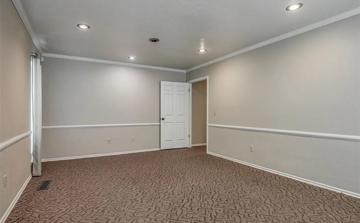 Pictures of Office property located at 525 Tower Dr, Moore, OK 73160 for lease - image #1