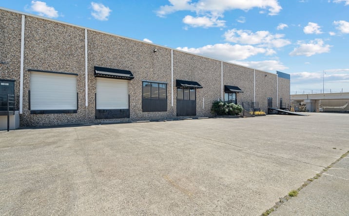 Pictures of Industrial property located at 15201 Midway Rd, Addison, TX 75001 for lease - image #1