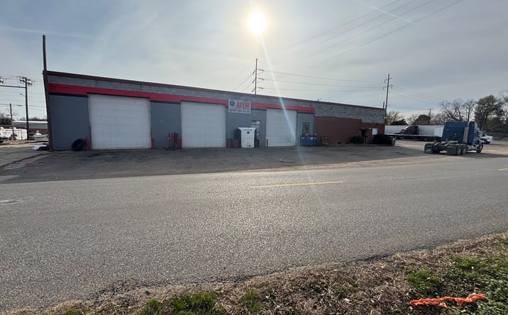 Pictures of Retail property located at 1600 N 4th St, Fort Smith, AR 72901 for lease - image #1