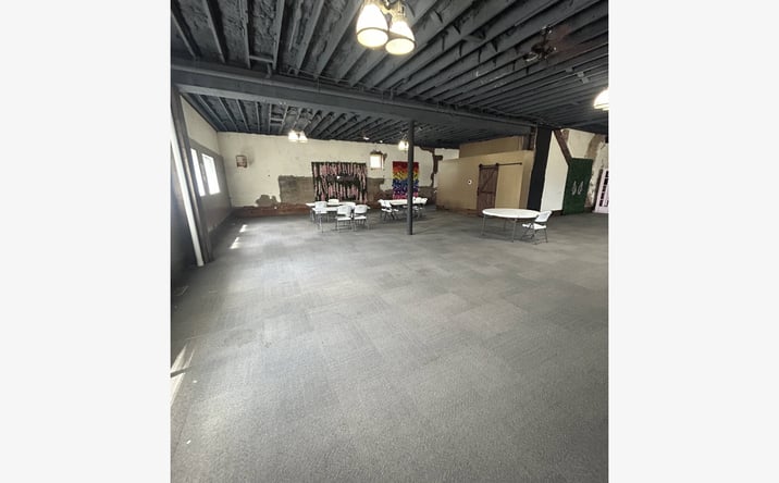 Pictures of Retail, Office, Special Purpose property located at 1668 Locust St, Terre Haute, IN 47807 for lease - image #1