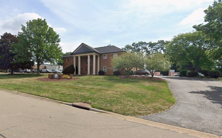 Pictures of Office property located at 5193 Stoneham Rd, North Canton, OH 44720 for lease - image #1