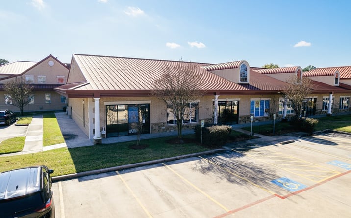 Pictures of Office property located at 455 School St, Tomball, TX 77375 for lease - image #1