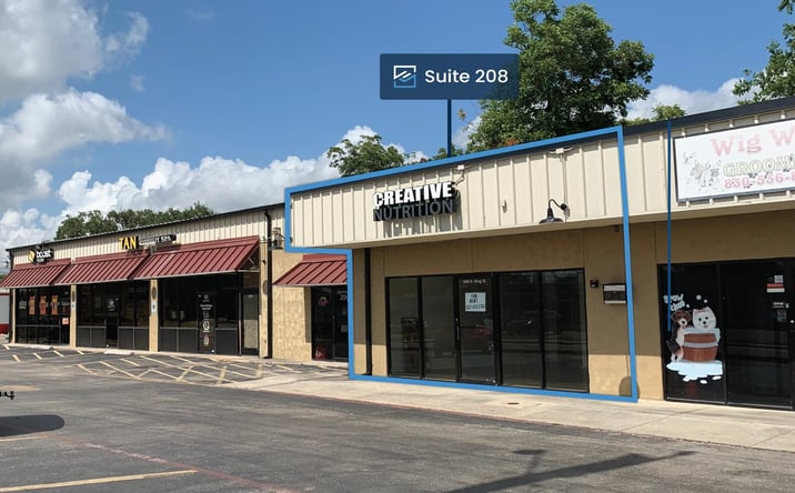 Pictures of Retail property located at 202 N King St, Seguin, TX 78155 for lease - image #1