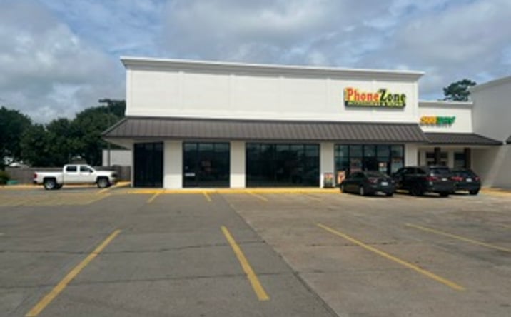 Pictures of Retail, Office, Restaurant property located at 4540 Nelson Rd, Lake Charles, LA 70605 for lease - image #1
