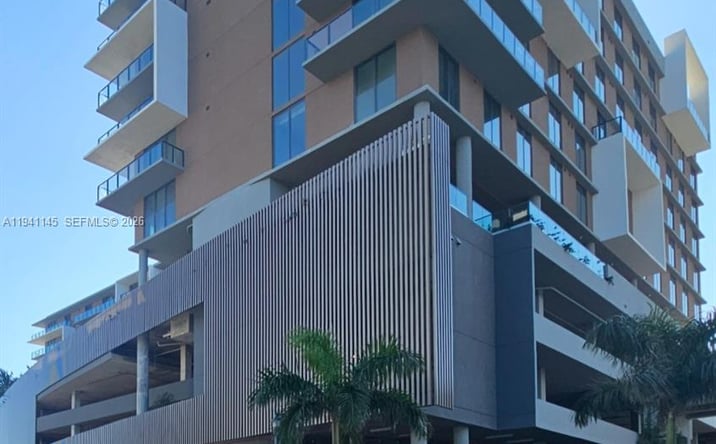 Pictures of Retail, Restaurant property located at 2820 NE 214 st UNIT 5 #UNIT #3,4,5, Aventura, FL 33180 for lease - image #1