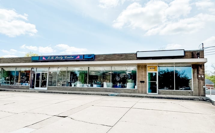 Pictures of Retail property located at 4170 Market St, Boardman, OH 44512 for lease - image #1