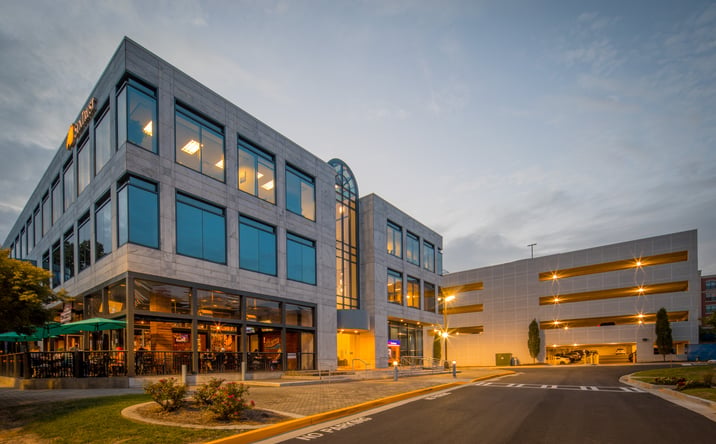 Pictures of Office property located at 121 Perimeter Center W, Atlanta, GA 30346 for lease - image #1