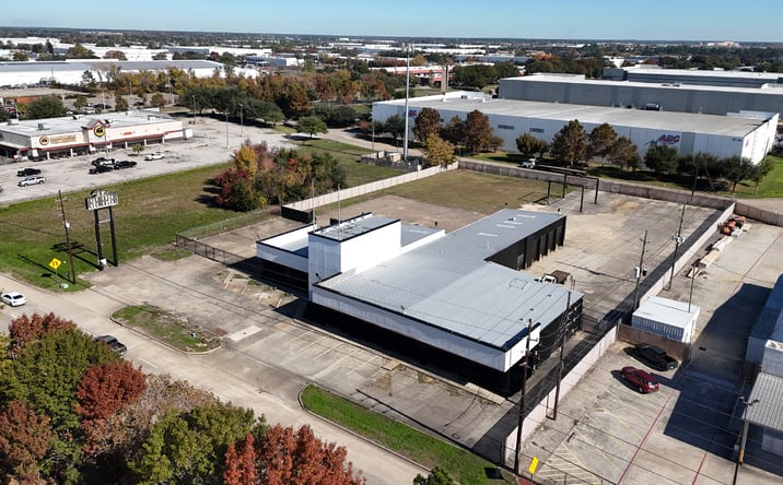 Pictures of Industrial property located at 14908 North Fwy, Houston, TX 77090 for lease - image #1
