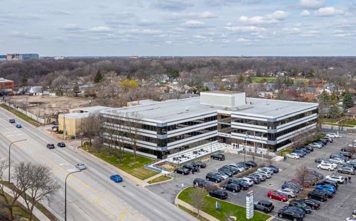 Pictures of Office property located at 1300 W Higgins Rd, Park Ridge, IL 60068 for lease - image #1