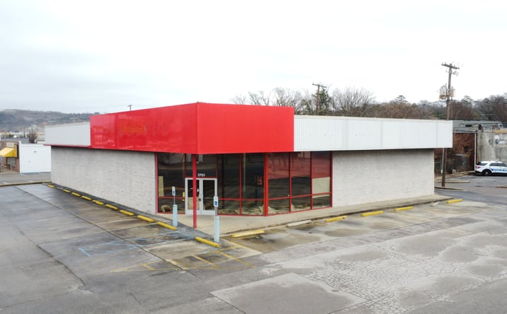Pictures of Retail property located at 1701 Pinson Valley Pkwy, Birmingham, AL 35217 for lease - image #1
